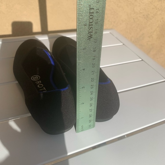 Rothy’s black round toe flats size 6.5 - Picture 5 of 13